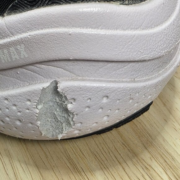 Womens Size 10.5 B - Brooks Ghost Max 2 1204201B077 Black Running Shoes Sneakers - Picture 8 of 10